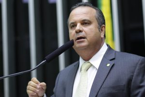 Rogério Marinho em discurso (1)