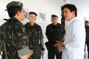 03.08 Governador visita 16º Batalhão do Exército - Foto Rayane Mainara (1)